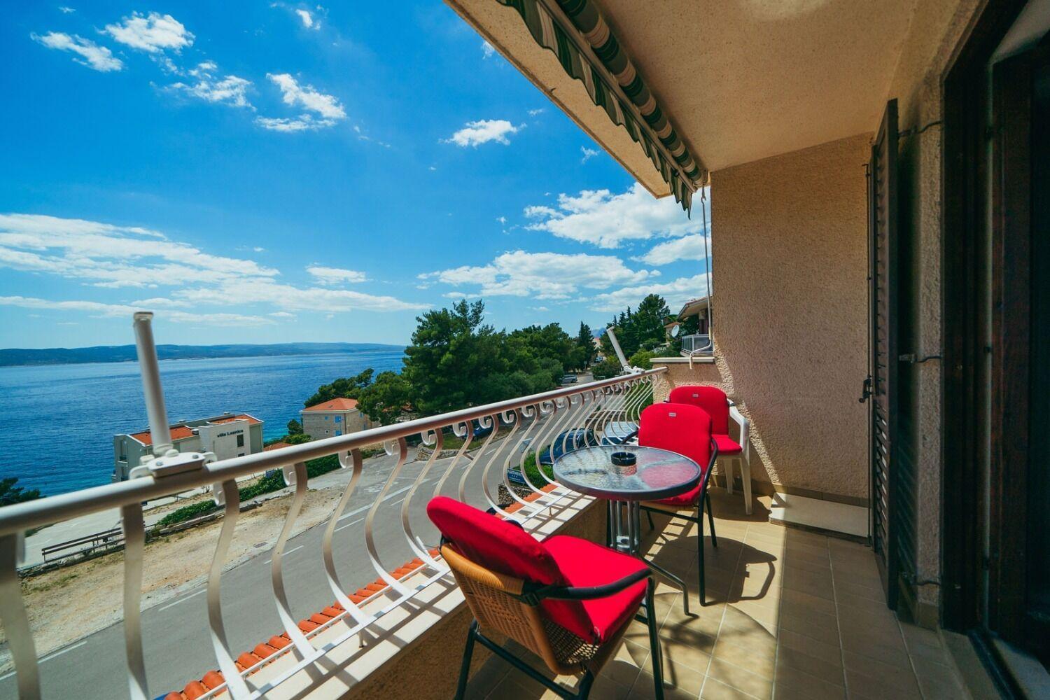 Apartments Lovre - Close To The Sea Brela Kültér fotó