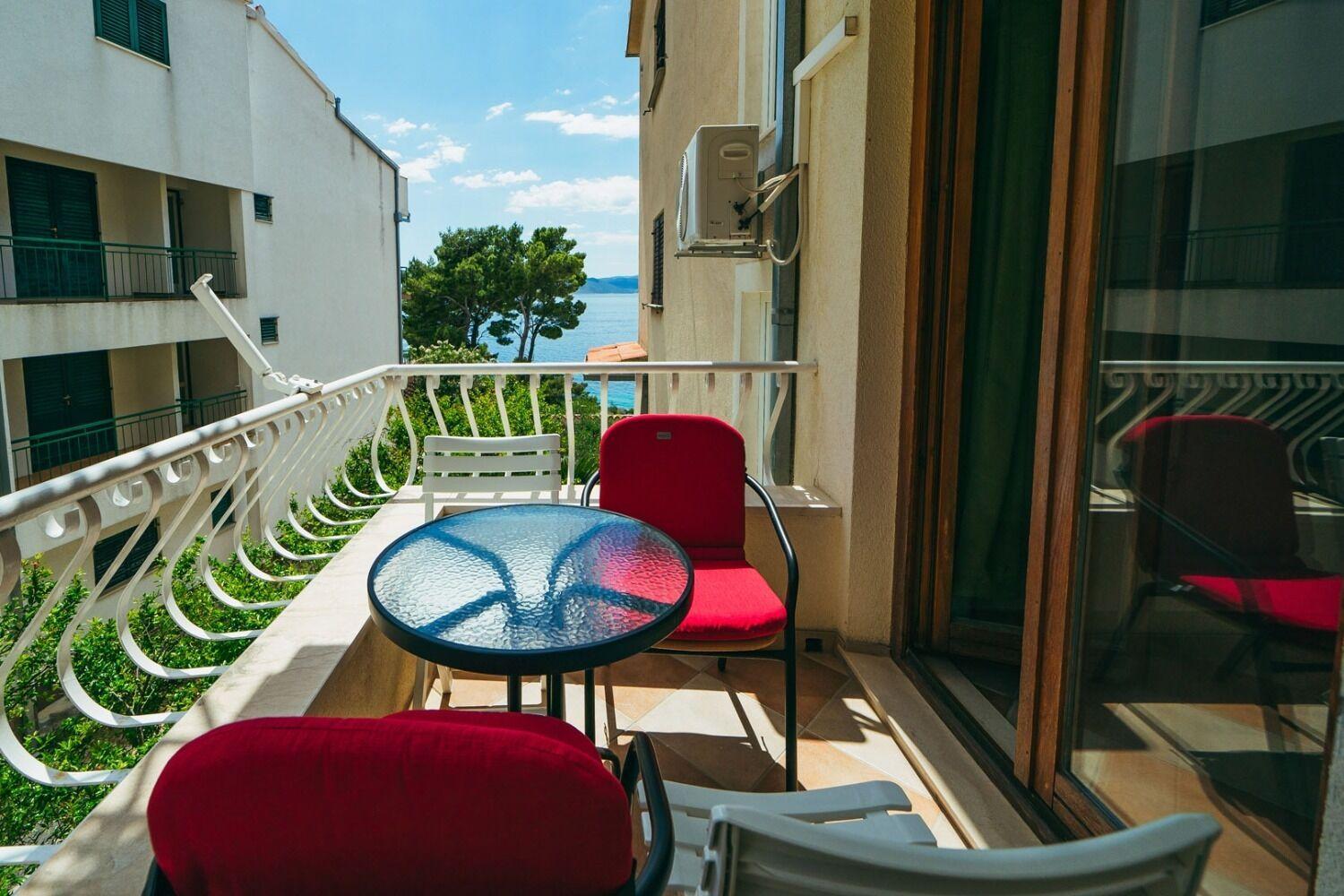 Apartments Lovre - Close To The Sea Brela Kültér fotó